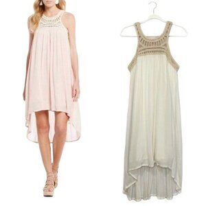 Chelsea & Violet Crochet Neckline Dress Size Medium High Low Hem Cream New